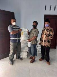 PENDISTRIBUSIAN BERAS UNTUK KPM BPNT TAHUN 2021 MELALUI BULOG